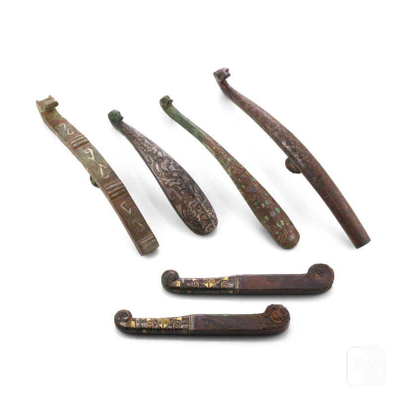 戰國/西漢 錯金銀青銅帶鈎及把手共六件 | SIX GOLD AND SILVER INLAID BRONZE BELT HOOKS AND HANDLES - 图1